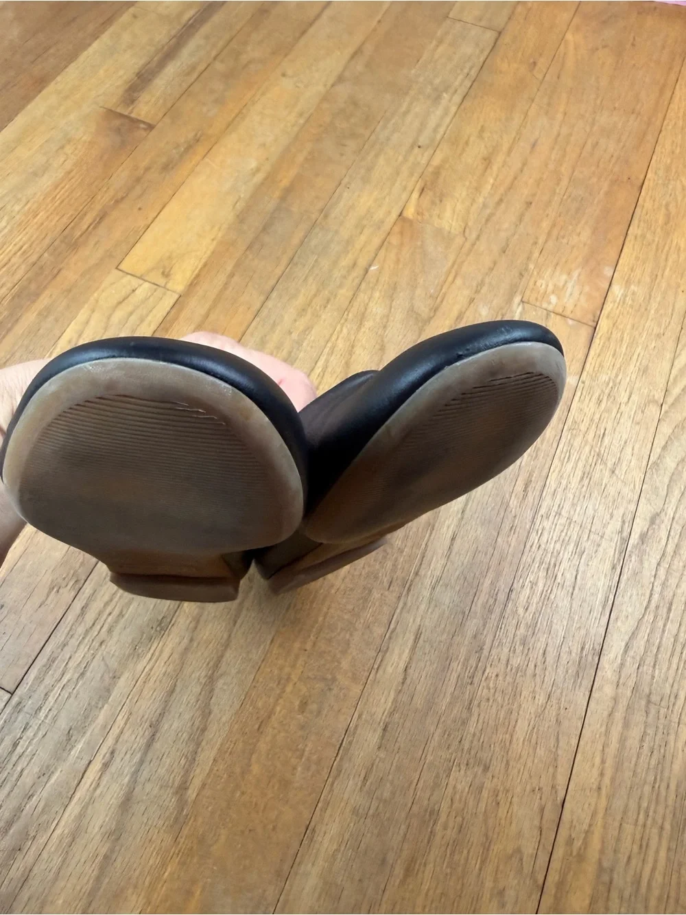 Everlane Black Leather Slip-On Ballet Flats